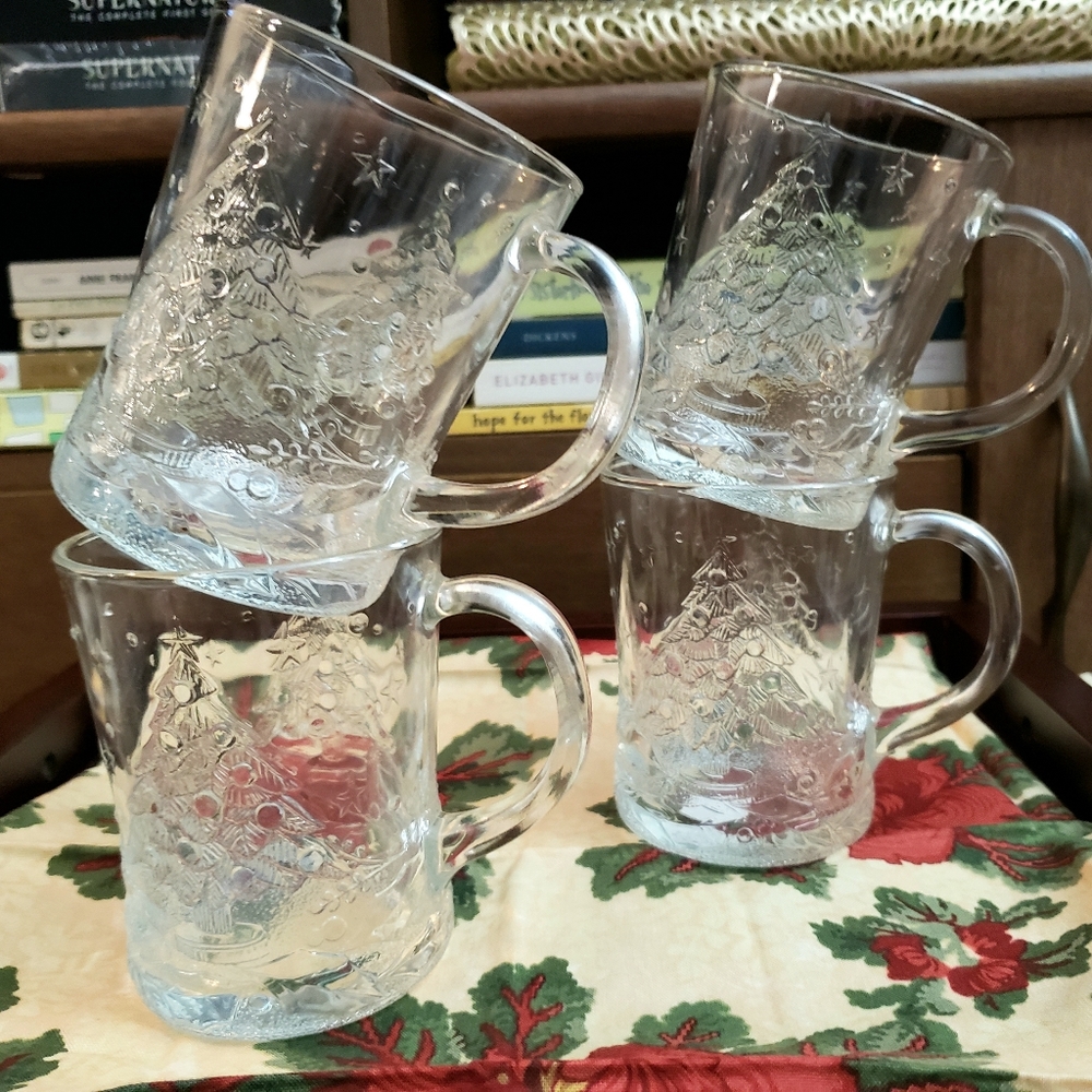 Christmas Mugs set of 4